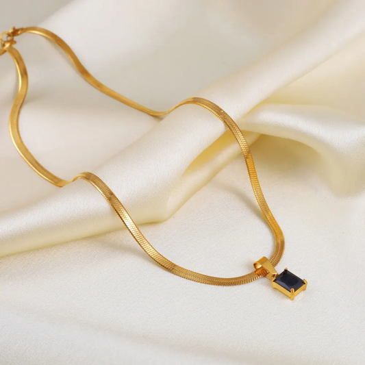 Black Gemstone Gold Plated Snake Chain Necklace – Anti-Tarnish Coated