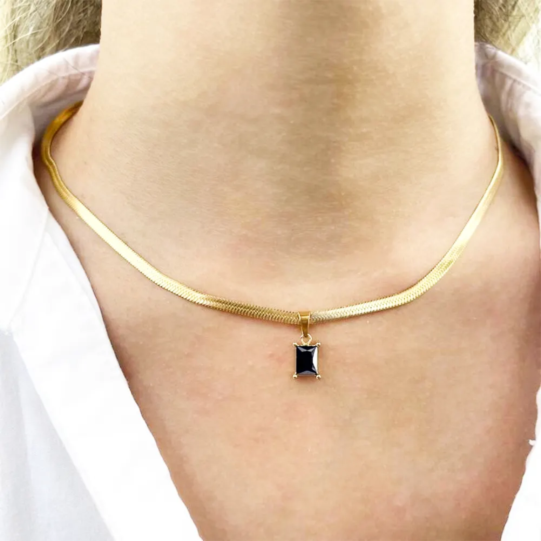 Black Gemstone Gold Plated Snake Chain Necklace – Anti-Tarnish Coated