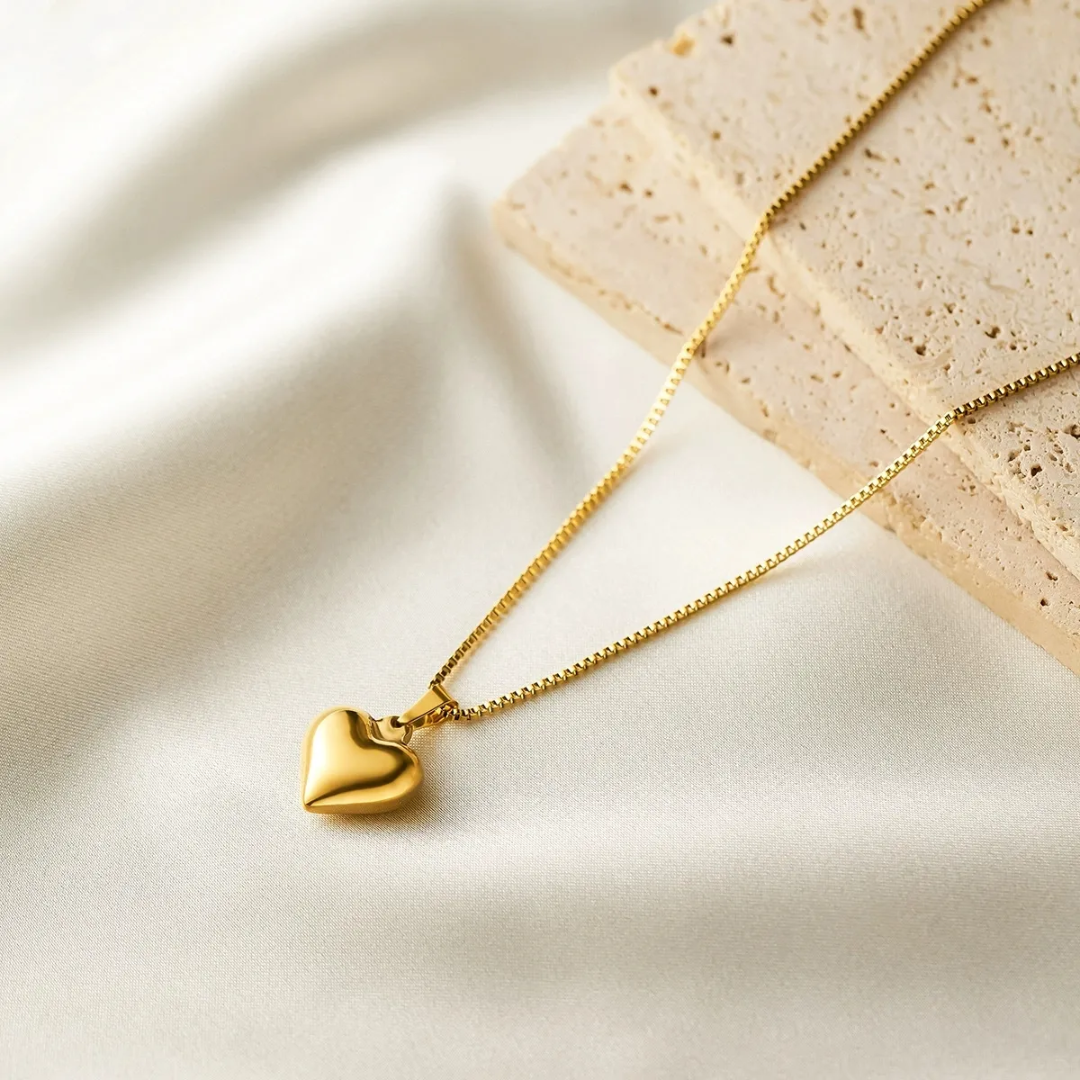 Gold-Plated Heart Pendant Necklace & Earring Set – Anti-Tarnish
