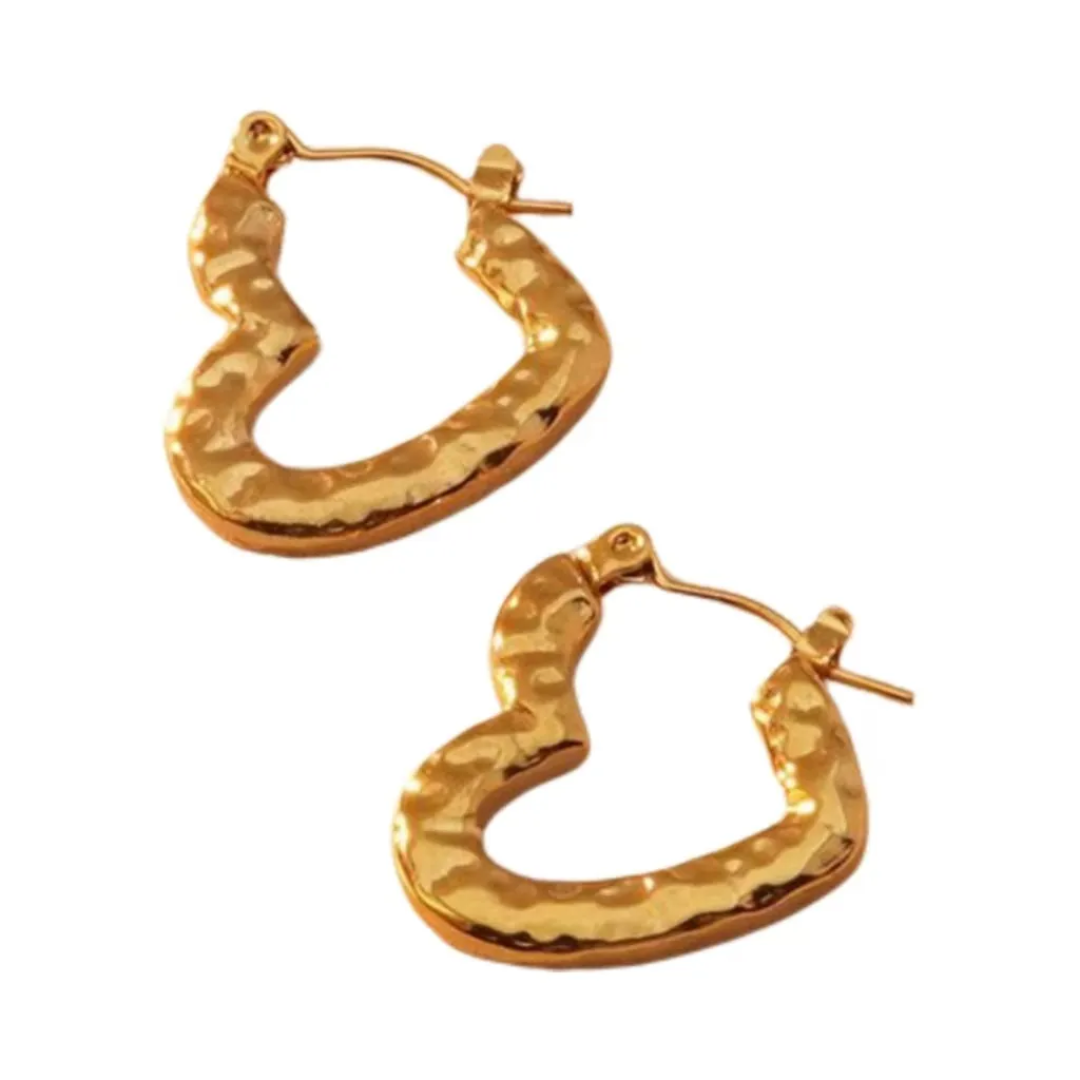 Hammered Heart Hoop Earrings – Gold-Plated