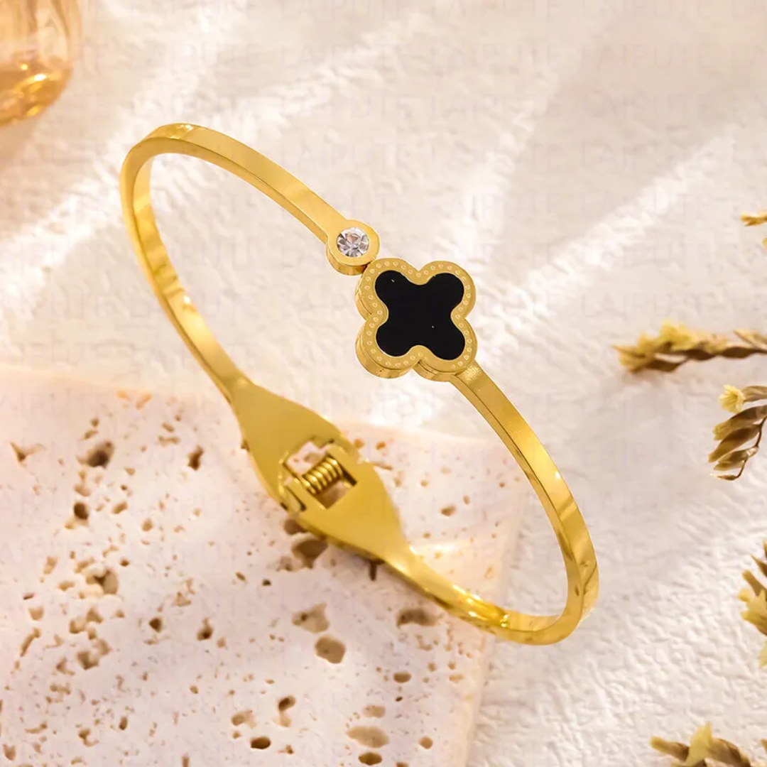Single Clover Black Enamel Gold Plated Anti-Tarnish Bracelet (Size 2.6, 2.8 & Regular)