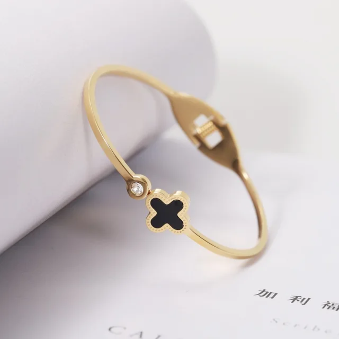Single Clover Black Enamel Gold Plated Anti-Tarnish Bracelet (Size 2.6, 2.8 & Regular)