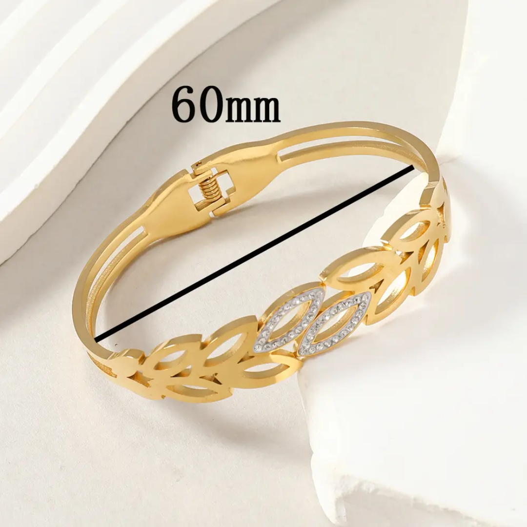 Gold Plated Anti-Tarnish Leaf Design Kada with Stone Detailing