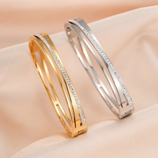 Gold Plated Anti-Tarnish Kada with Stone Line Detailing (Size 2.4 & 2.6)