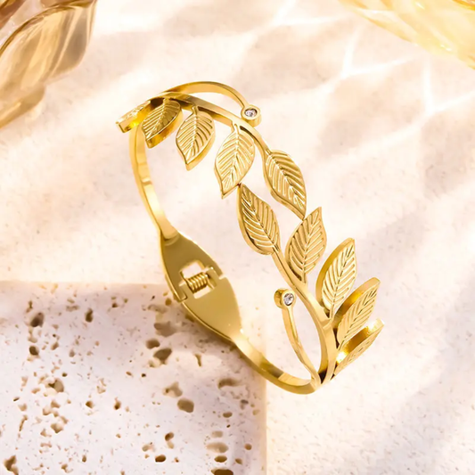 Gold Plated Anti-Tarnish Leaf Design Kada with Stone Detailing