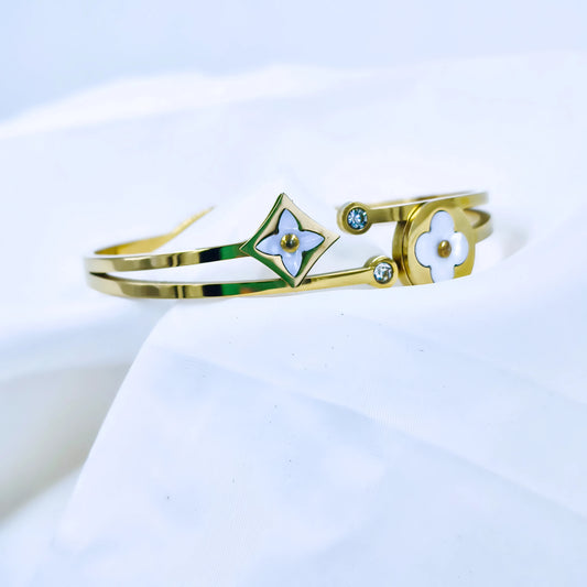 White Clover & Diamond Shape Anti-Tarnish Gold Plated Kada / Bracelet