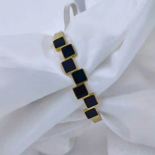 Anti Tarnish Black Stone Gold Plated Kada Bracelet