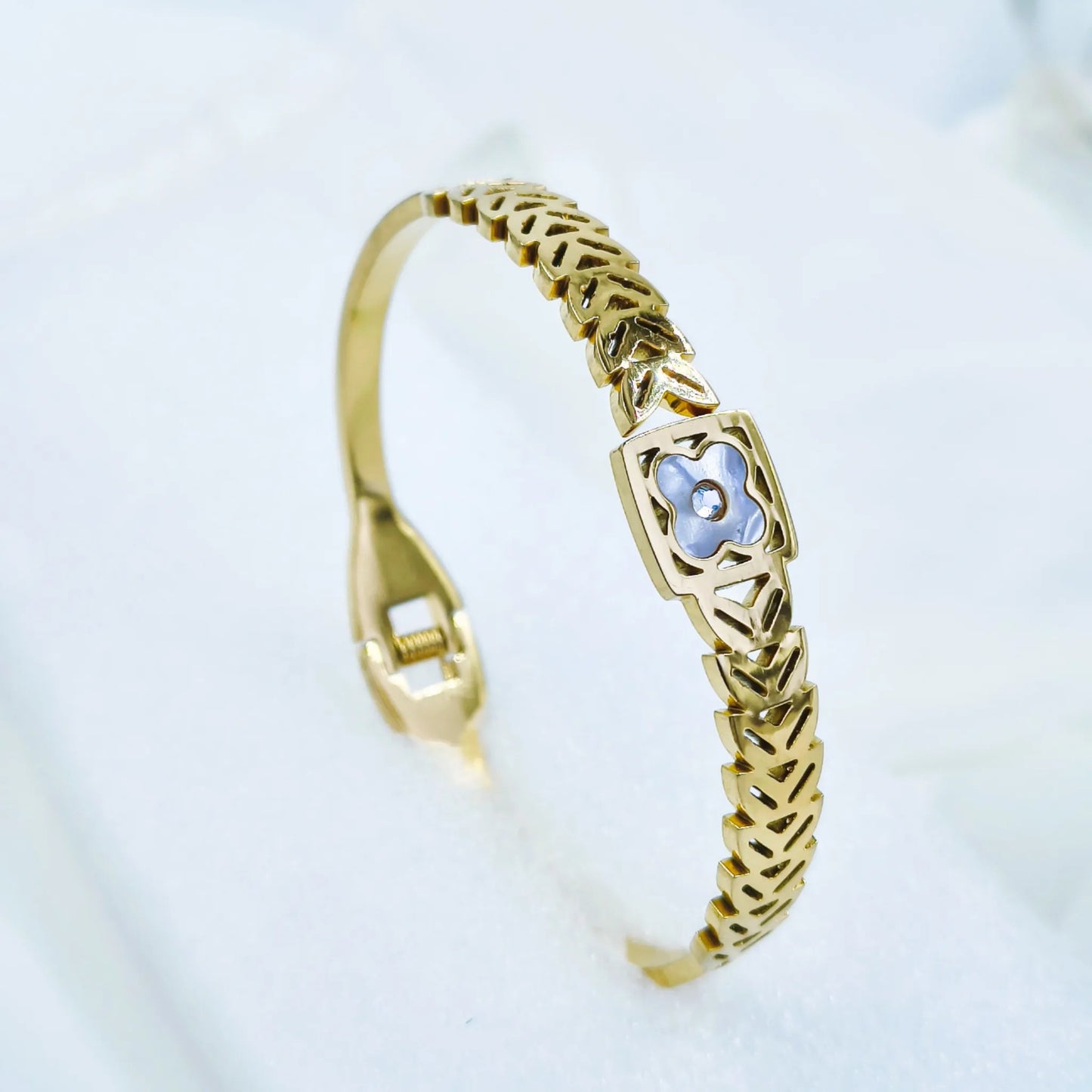 Floral Motif Anti-Tarnish Gold Plated Kada / Bracelet