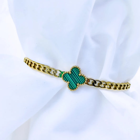 Green Clover Charm Anti-Tarnish Gold Plated Chain Bracelet / Kada