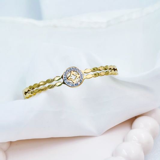 Gold Plated Clover Circle Kada – Anti Tarnish (Regular Size 2.6 & 2.8)
