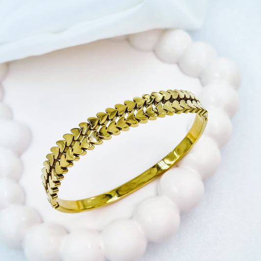Gold Plated Leaf Pattern Kada – Anti Tarnish (Regular Size 2.4, 2.6