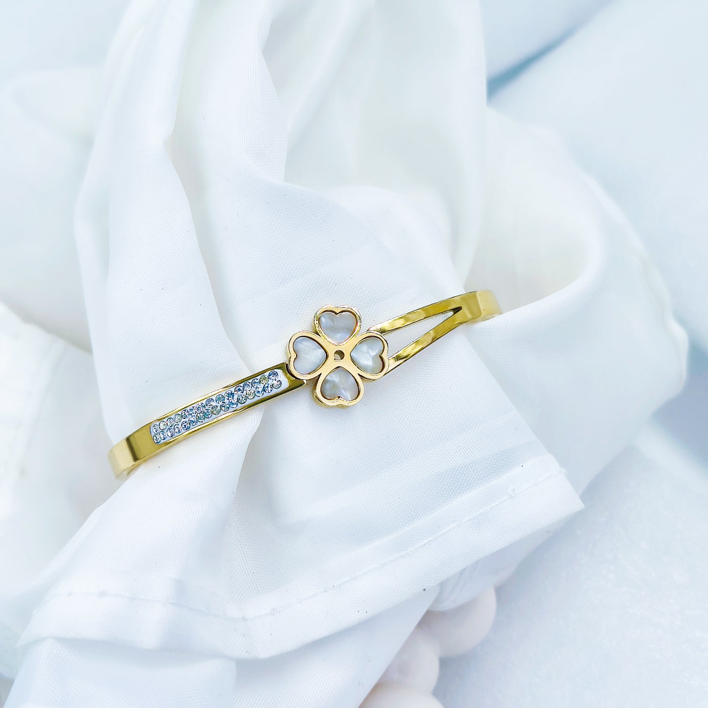 Gold Plated Heart Clover Kada – Anti Tarnish (Regular Size 2.6 & 2.8)