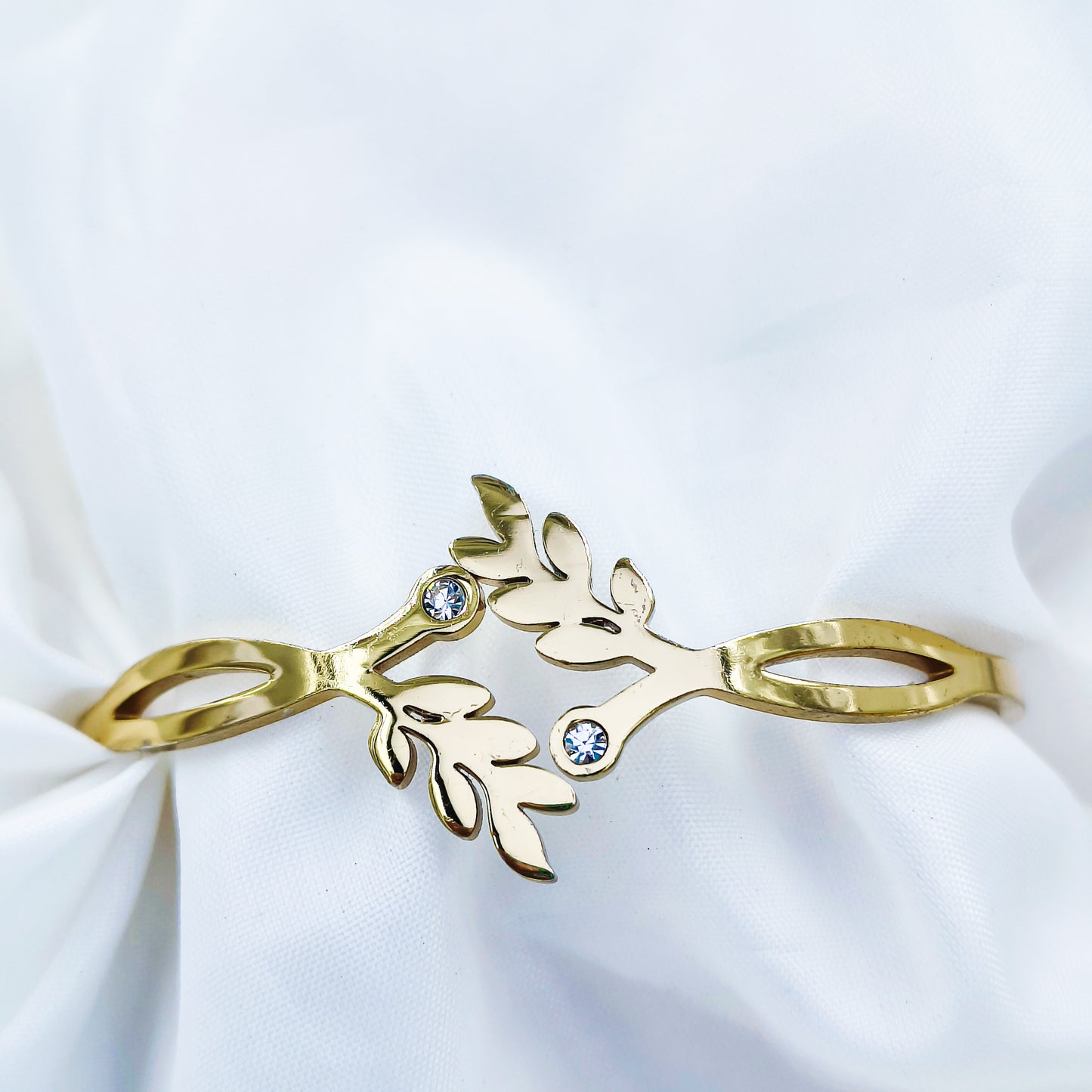 Leaf Design Gold Plated Anti-Tarnish Bracelet (Regular Size & 2.8)