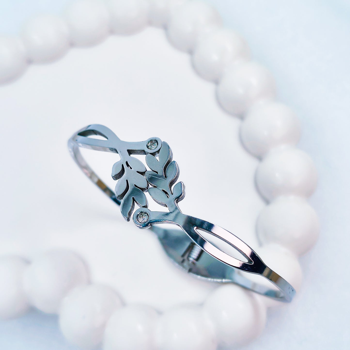 Leaf Design Anti-Tarnish Bracelet (Regular Size, 2.6 & 2.8)