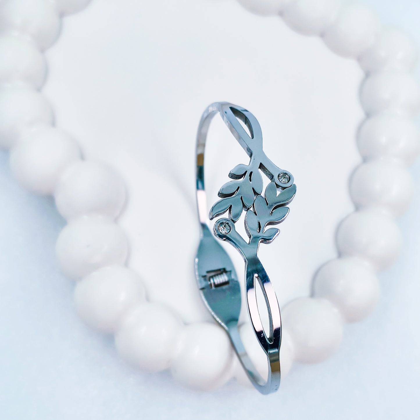 Leaf Design Anti-Tarnish Bracelet (Regular Size, 2.6 & 2.8)