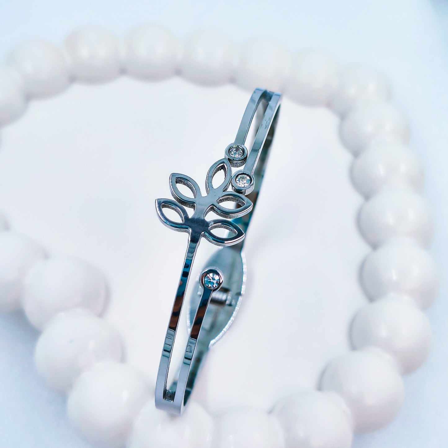 Floral Charm Anti-Tarnish Bracelet (Regular Size, 2.6 & 2.8)