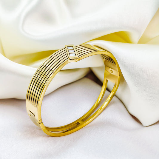 Anti-Tarnish Gold Plated Geometric Kada Bracelet – Regular Size 2.8 | True Shiny Jewells