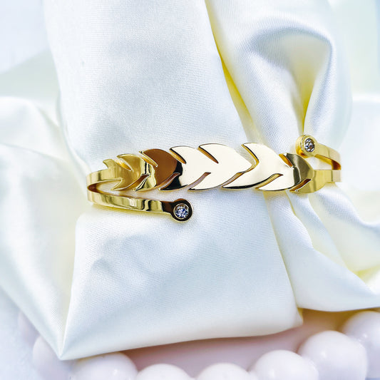 Anti-Tarnish Leaf Design Gold Plated Kada Bracelet with CZ Stones – Regular Size 2.8
