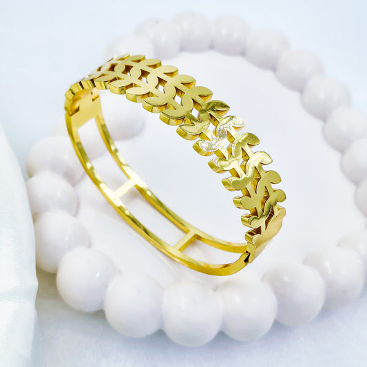 Anti-Tarnish Leaf Pattern Gold Plated Kada Bracelet for Women – Regular Size 2.8