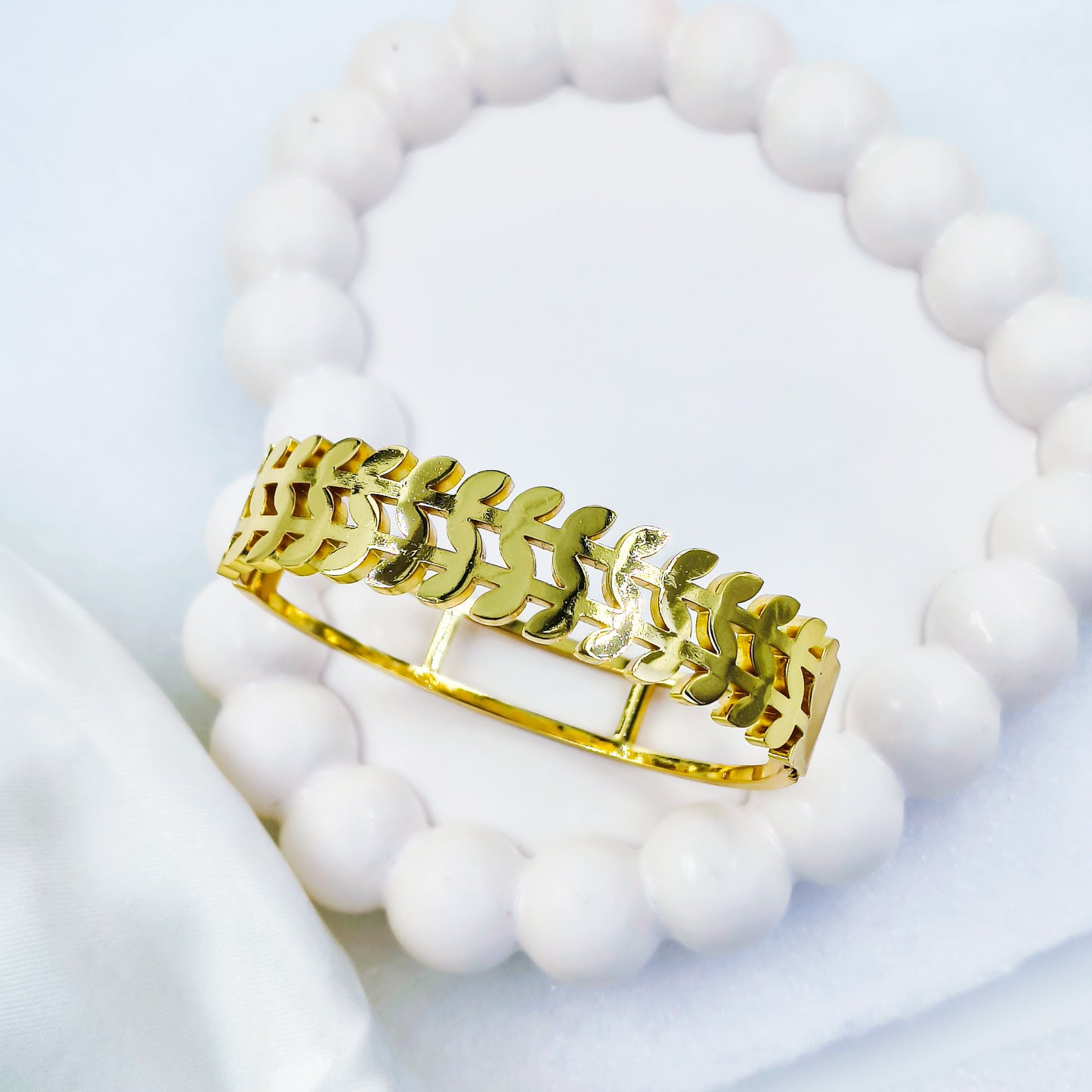 Anti-Tarnish Leaf Pattern Gold Plated Kada Bracelet for Women – Regular Size 2.8