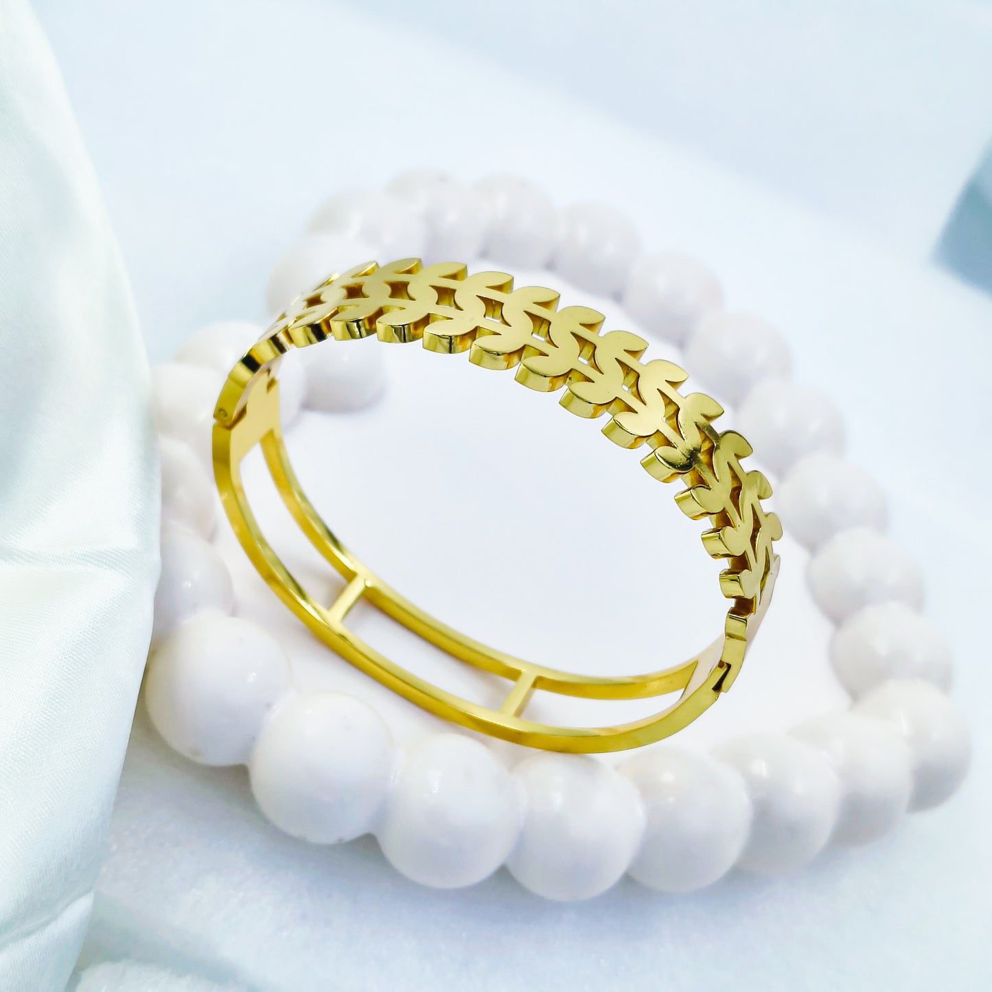 Anti-Tarnish Leaf Pattern Gold Plated Kada Bracelet for Women – Regular Size 2.8