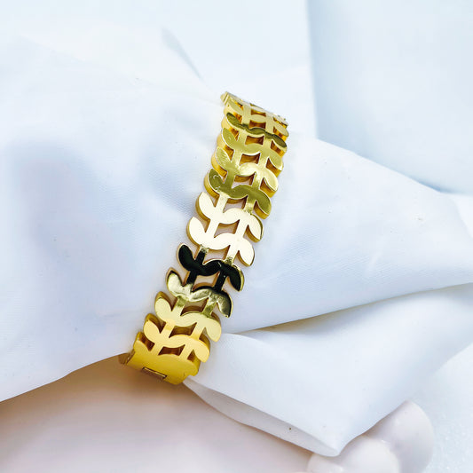 Anti-Tarnish Leaf Pattern Gold Plated Kada Bracelet for Women – Regular Size 2.8