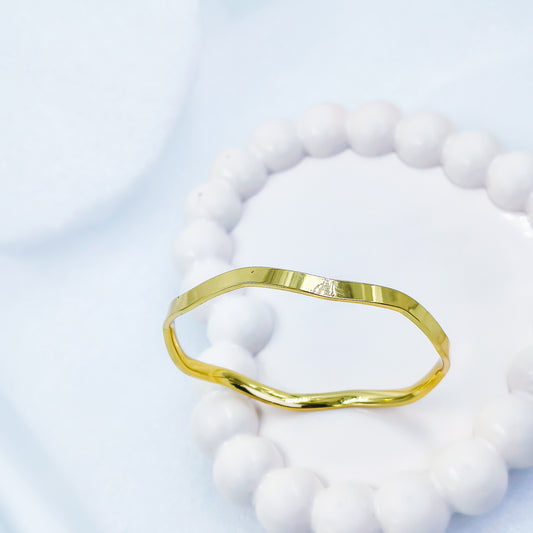 Anti-Tarnish Gold Plated Wavy Kada Bracelet – Elegant Designer Bangle (Regular Size 2.8)