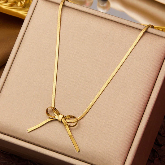 Gold-Plated Anti Tarnish Infinity Bow Necklace For Women