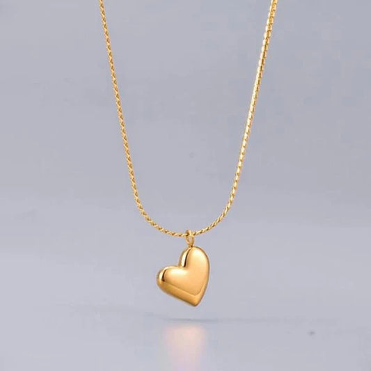 Gold Heart Pendant Anti Tarnish Necklace For Women