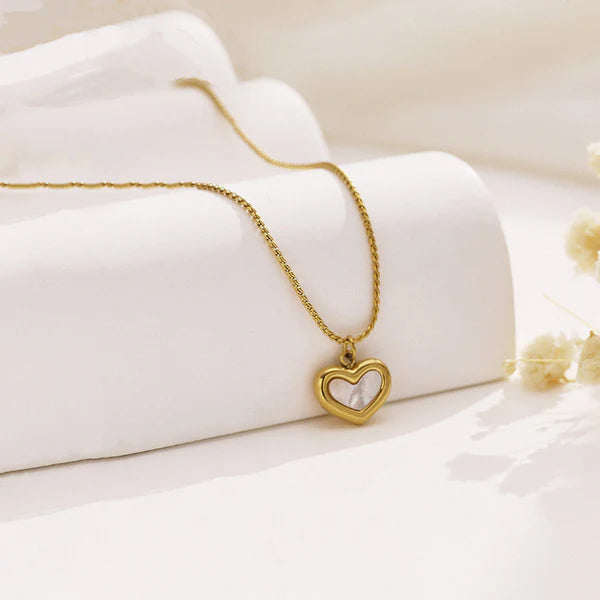 Gold Heart Outline Pendant Necklace – Anti-Tarnish For Women