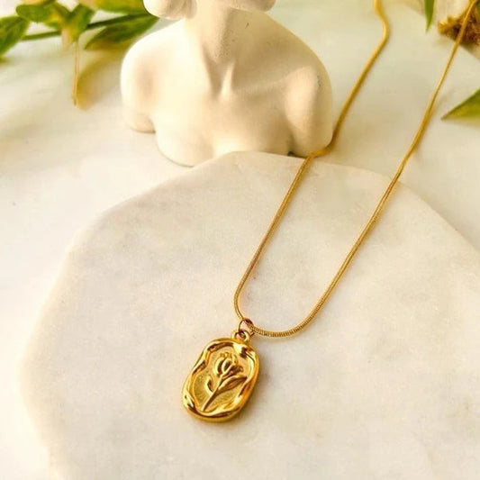 Vintage Tulip Gold Pendant Necklace