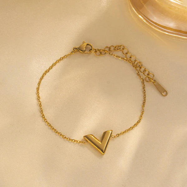 Minimal V Charm Gold Bracelet – Anti Tarnish Jewellery
