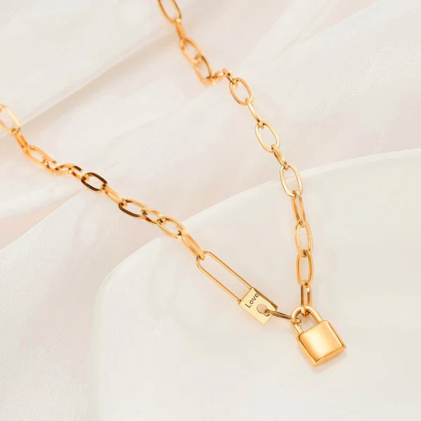 Anti Tarnish Gold-Plated Lock Chain Necklace for Women