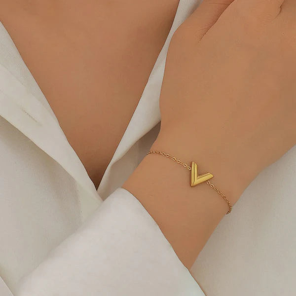 Minimal V Charm Gold Bracelet – Anti Tarnish Jewellery