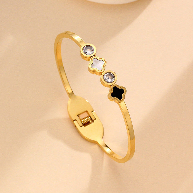 Anti-Tarnish Gold Plated Clover & Crystal Kada Bracelet – Size: Free ✨💛