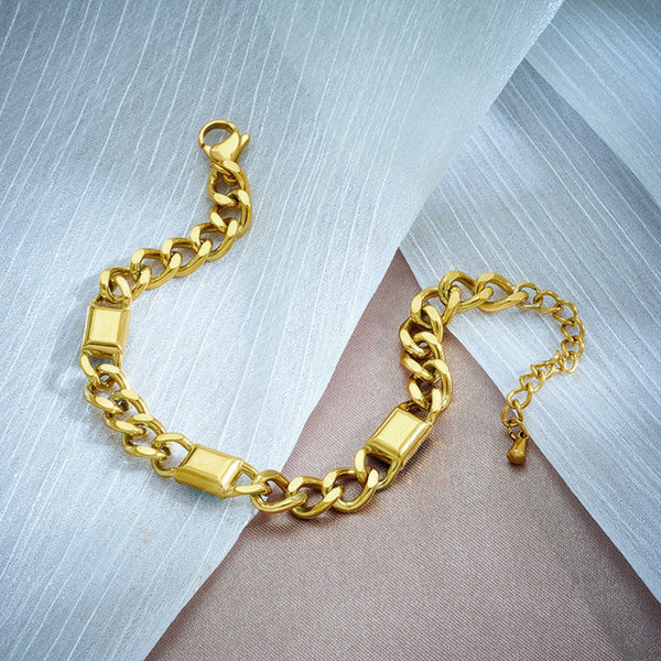 Elegant Gold Plated Chain Bracelet with Emerald Green Stones